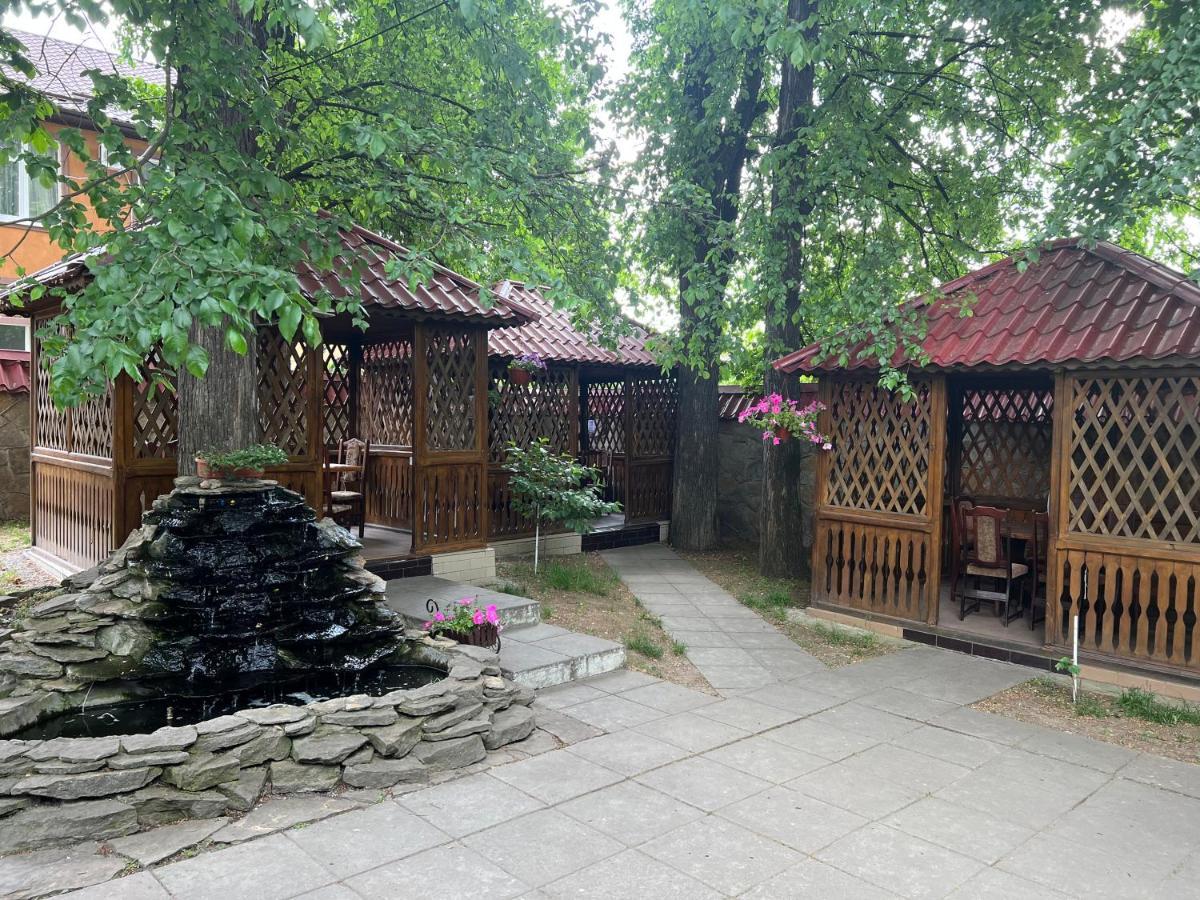 Grand Hotel Mohyliv-Podilskyi Exterior foto
