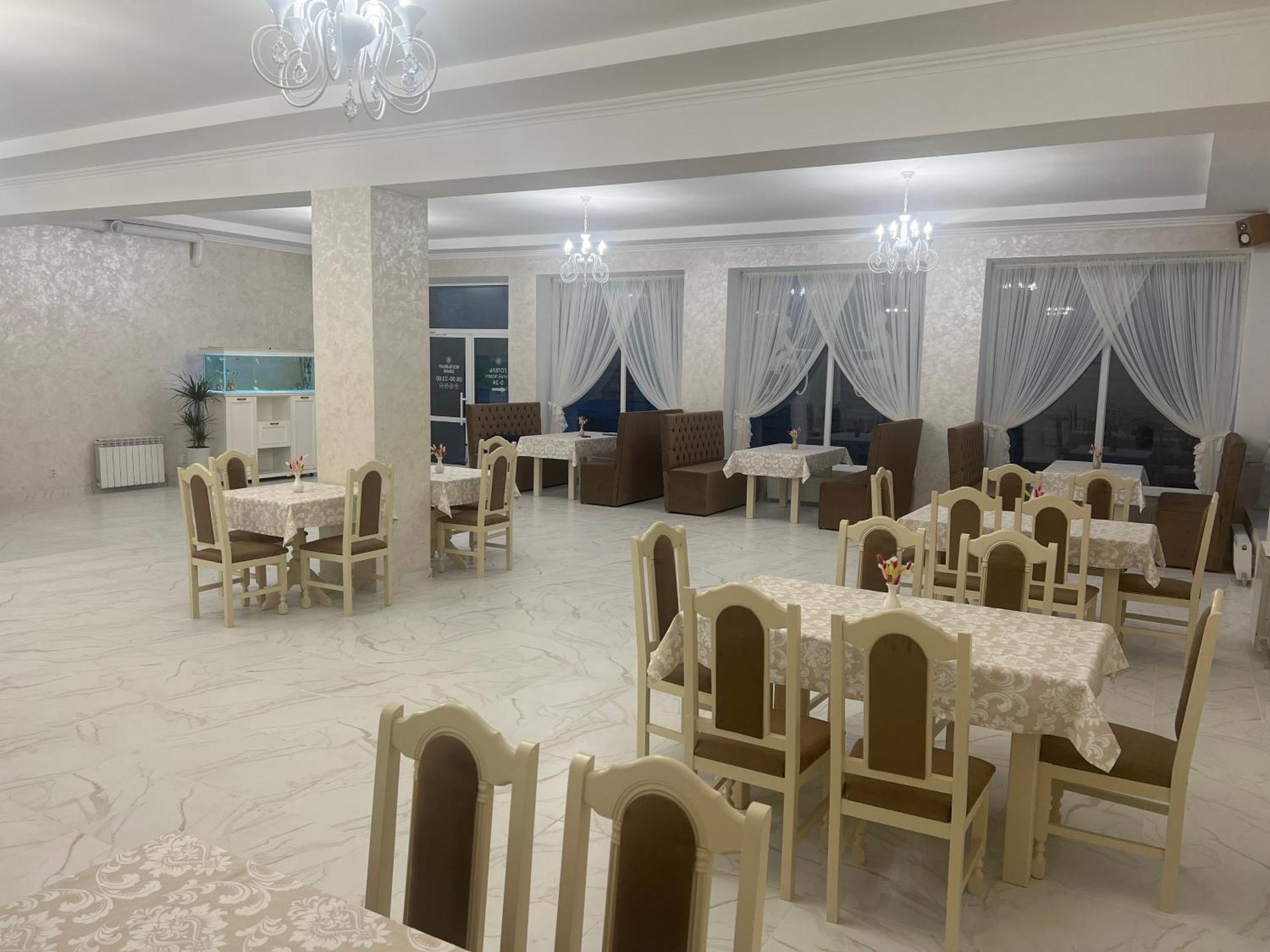 Grand Hotel Mohyliv-Podilskyi Exterior foto